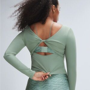 Savage X Fenty Light Layer Twist Back Top